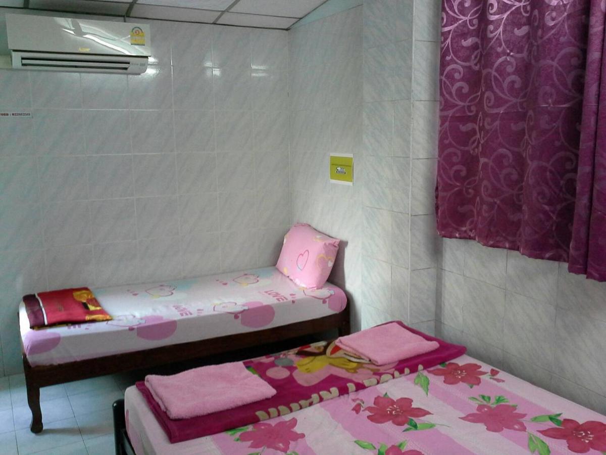 New Central Guesthouse Bangkok Esterno foto