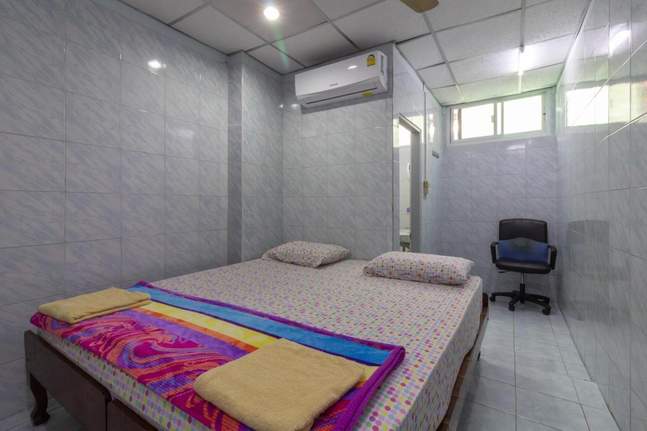 New Central Guesthouse Bangkok Esterno foto